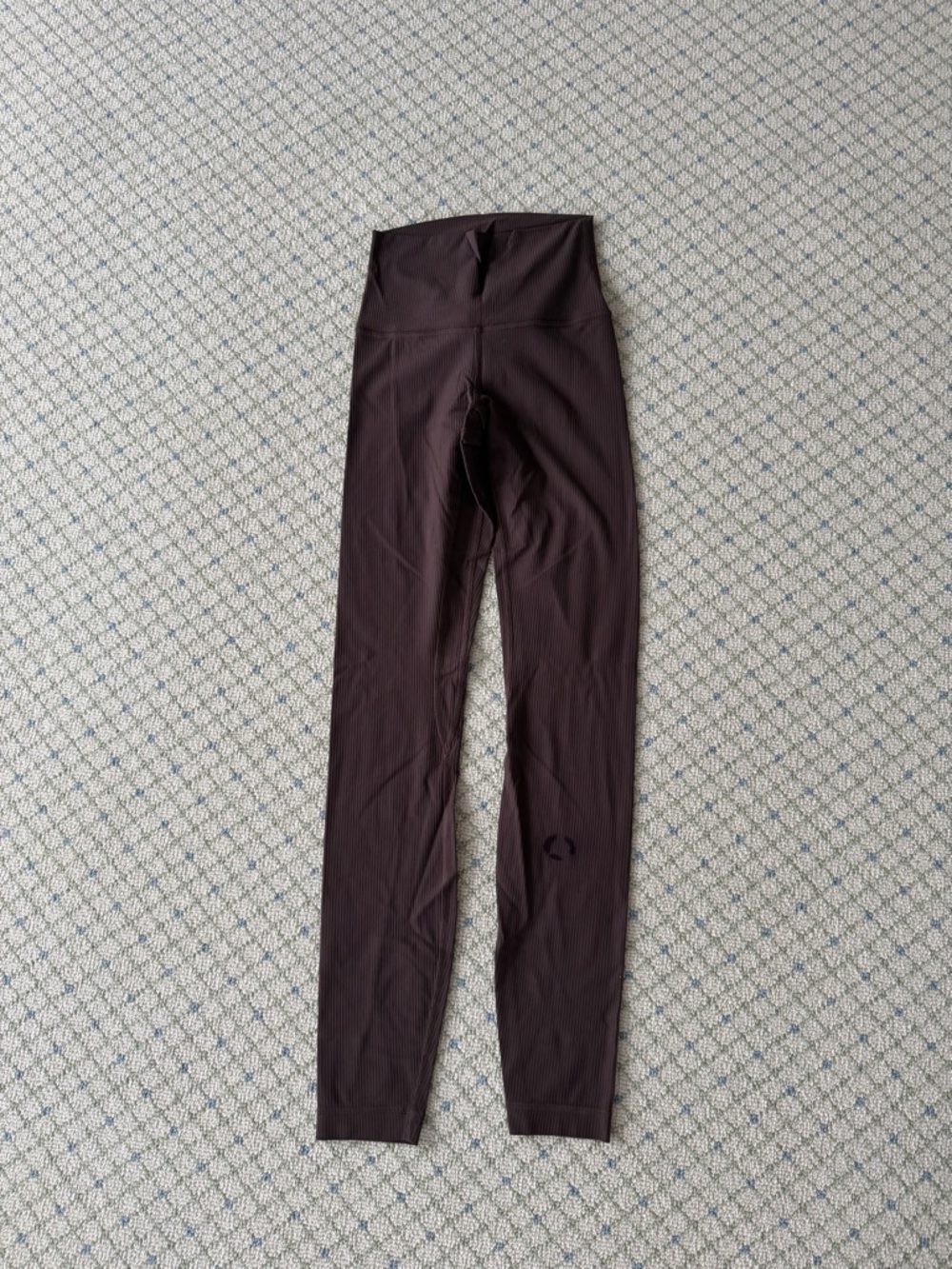 Lululemon High-Waist Ribbed Leggings in Chocolate
